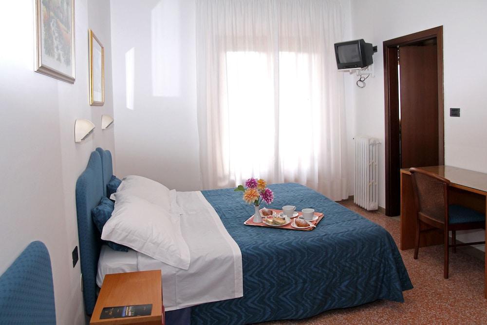 Family Hotel Como Rivisondoli Exteriér fotografie