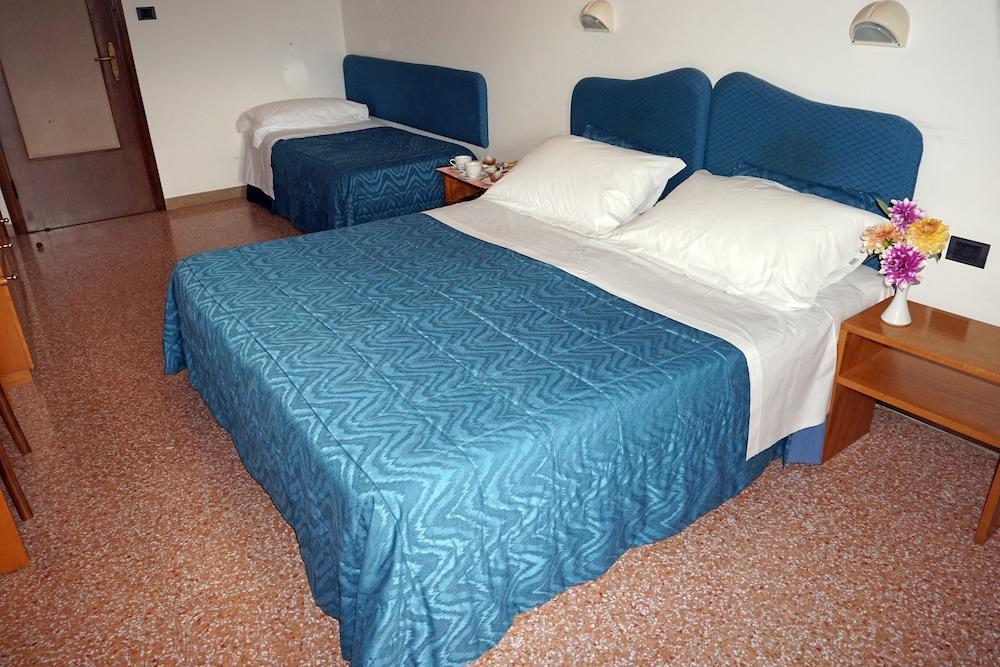 Family Hotel Como Rivisondoli Exteriér fotografie