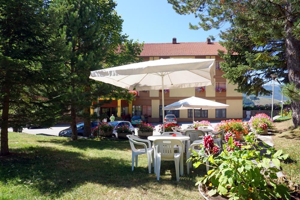 Family Hotel Como Rivisondoli Exteriér fotografie